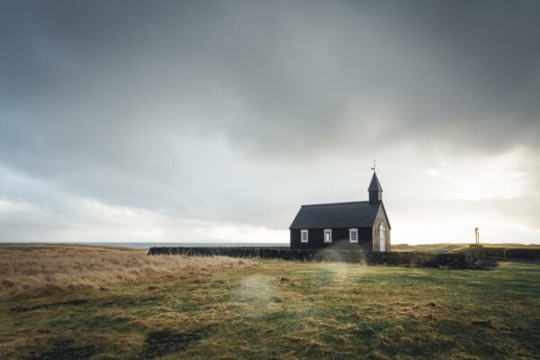 The 4 Best Books on Church Planting