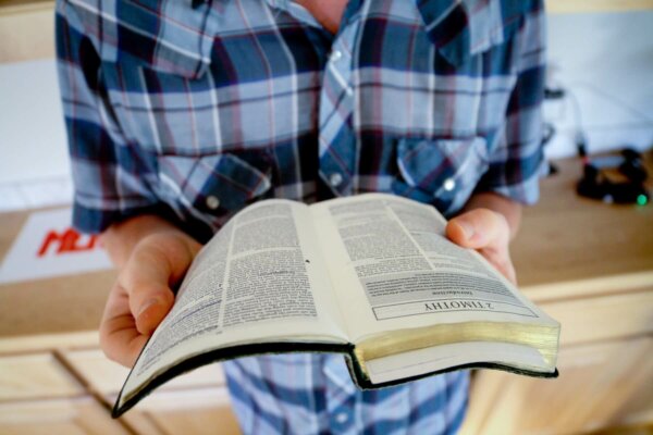 The Best Study Bibles for Bible Study in 2023